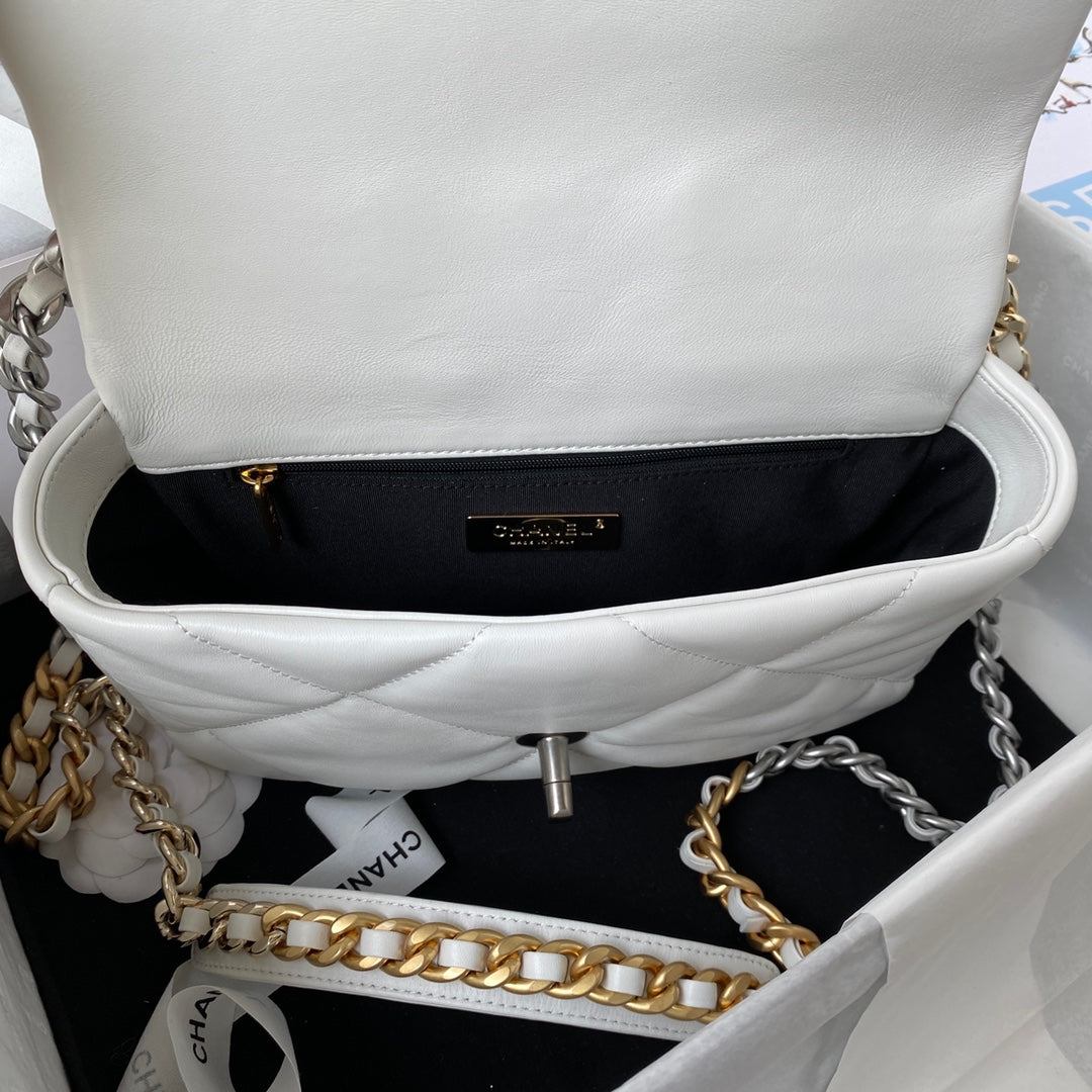 CHANEL MEDIUM 26 FLAP BAG IN WHITE LAMBSKIN