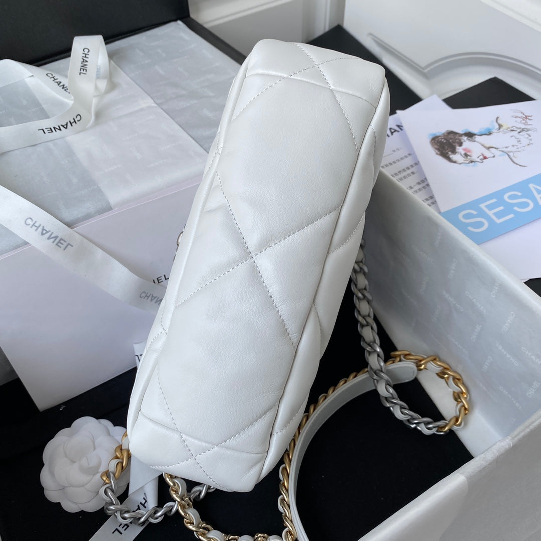 CHANEL MEDIUM 26 FLAP BAG IN WHITE LAMBSKIN