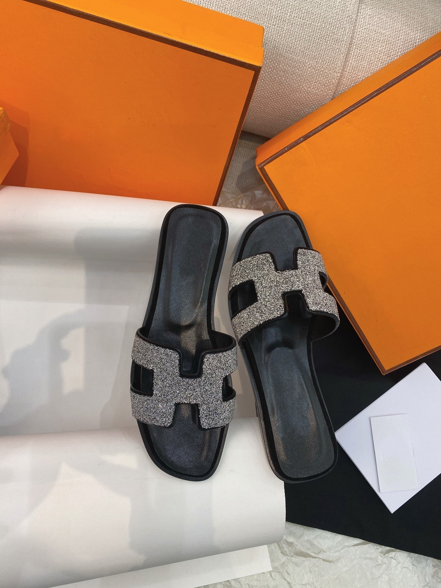 HERMES 0ran Sandal Caviar Black Leather