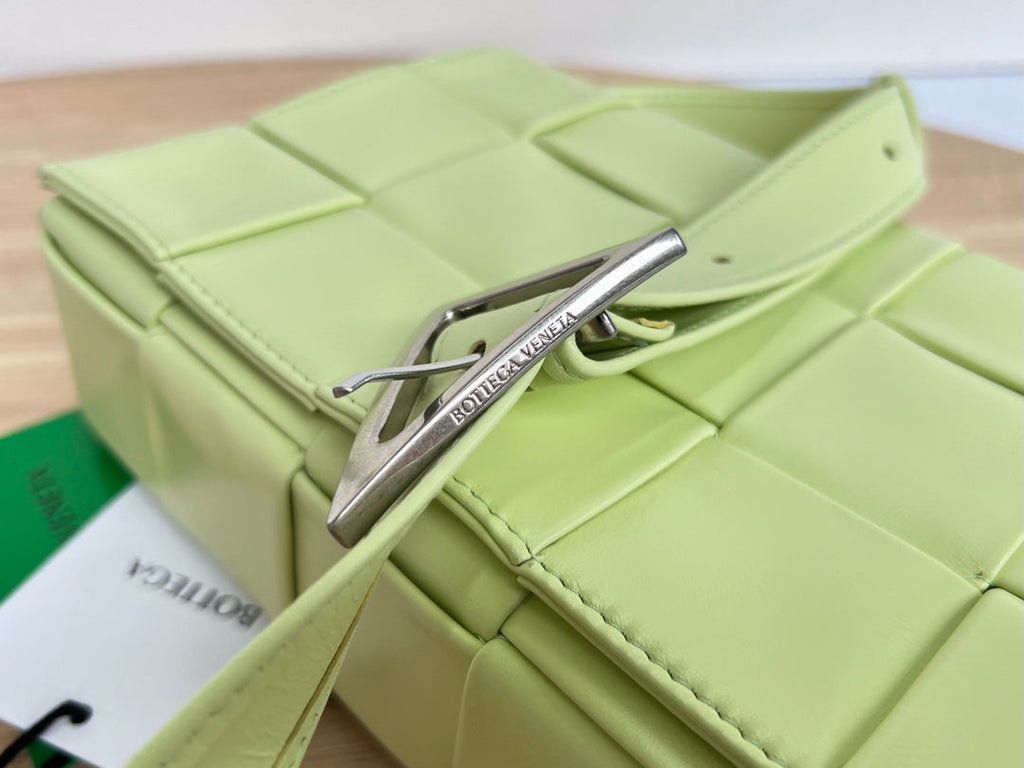 BOTTEGA VENETA SMALL CASSETTE 23 IN PINE GLADE CALFSKIN