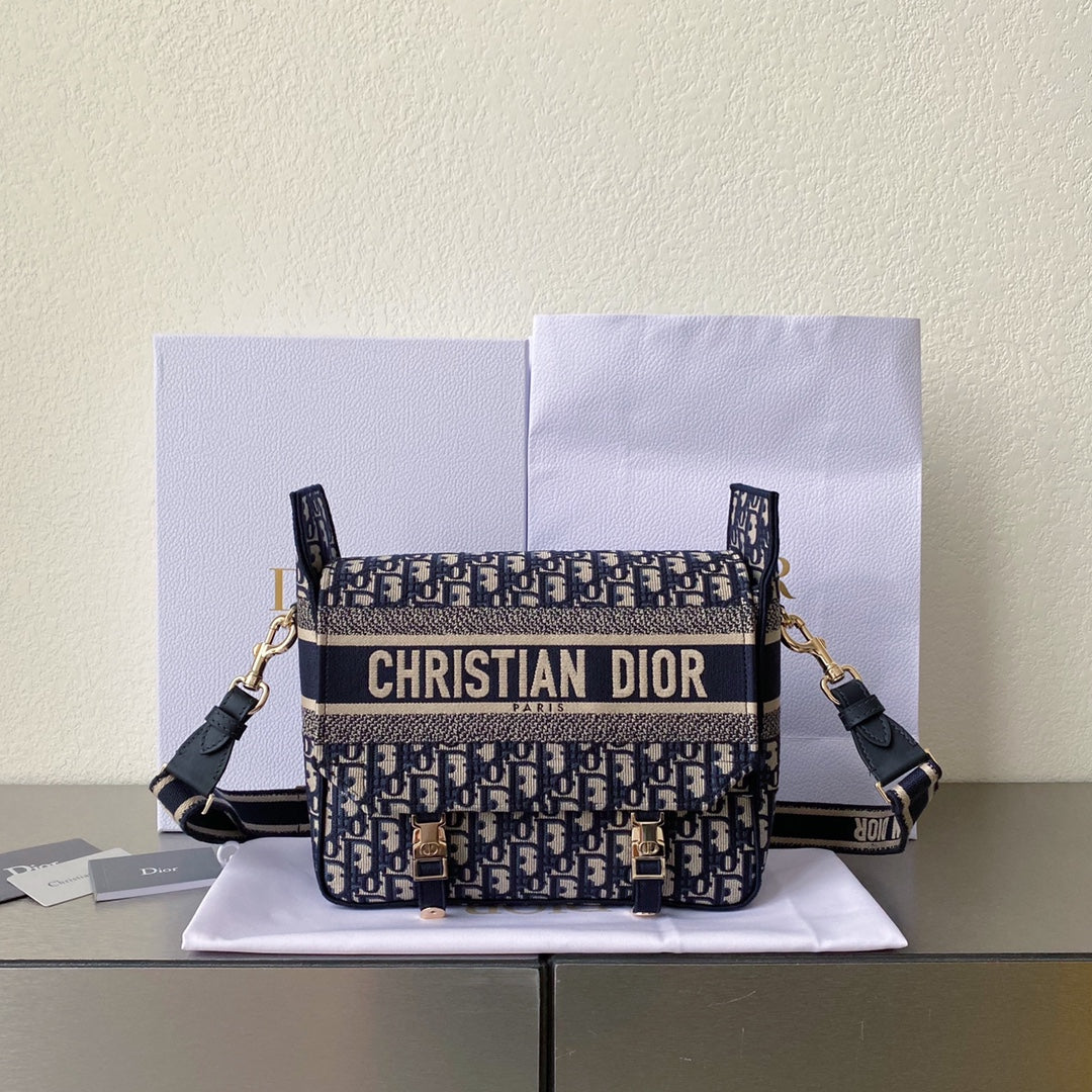 DIOR MEDIUM CAMP BAG 28 OBLIQUE BLUE EMBROIDERY