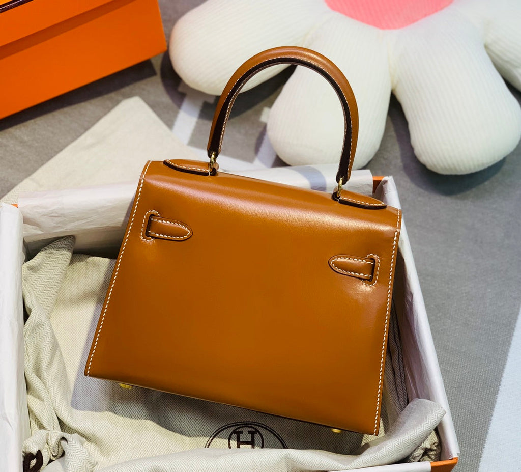 HERMES KELLY MINI 20 BAG IN BRONZE BROWN SMOOTH CALFSKIN WITH GOLD HARDWARE