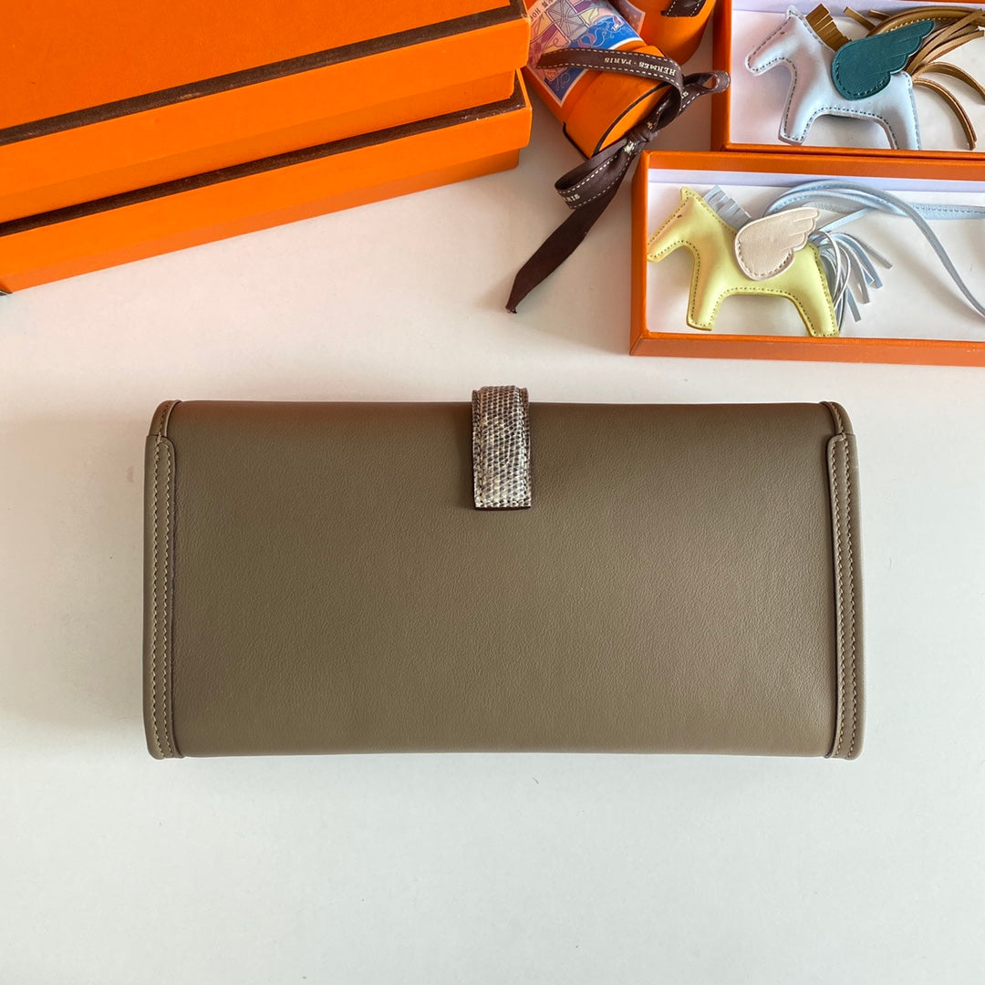 HERMES JIGE ELAN 29 CLUTCH IN CHOCOLATE BROWN CALFSKIN WITH WHTE LIZARD SKIN