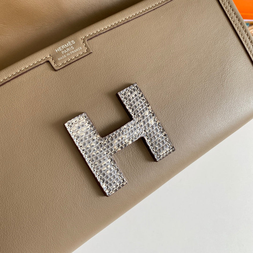 HERMES JIGE ELAN 29 CLUTCH IN CHOCOLATE BROWN CALFSKIN WITH WHTE LIZARD SKIN