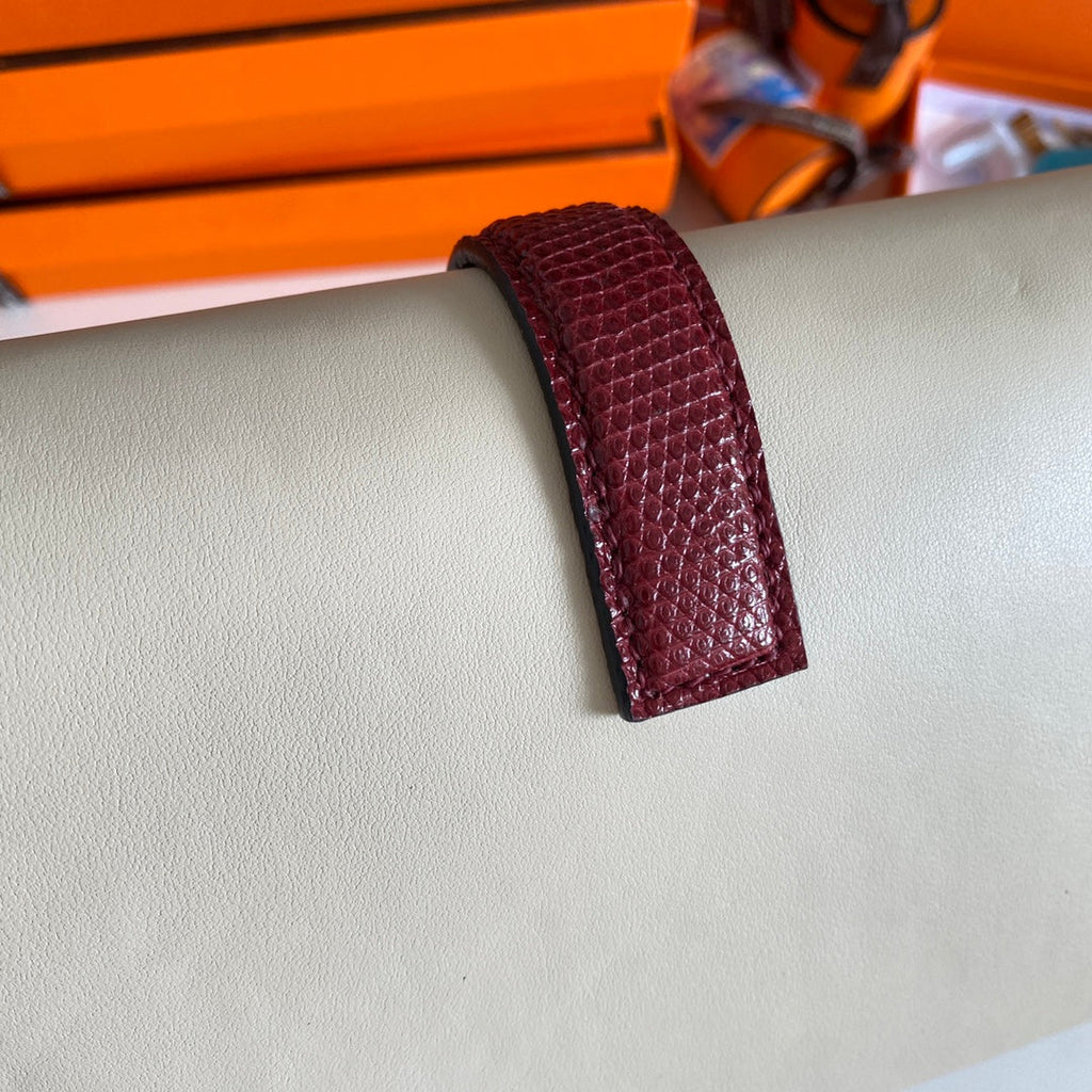 HERMES JIGE ELAN 29 CLUTCH IN WHITE CALFSKIN WITH GARNET RED LIZARD SKIN