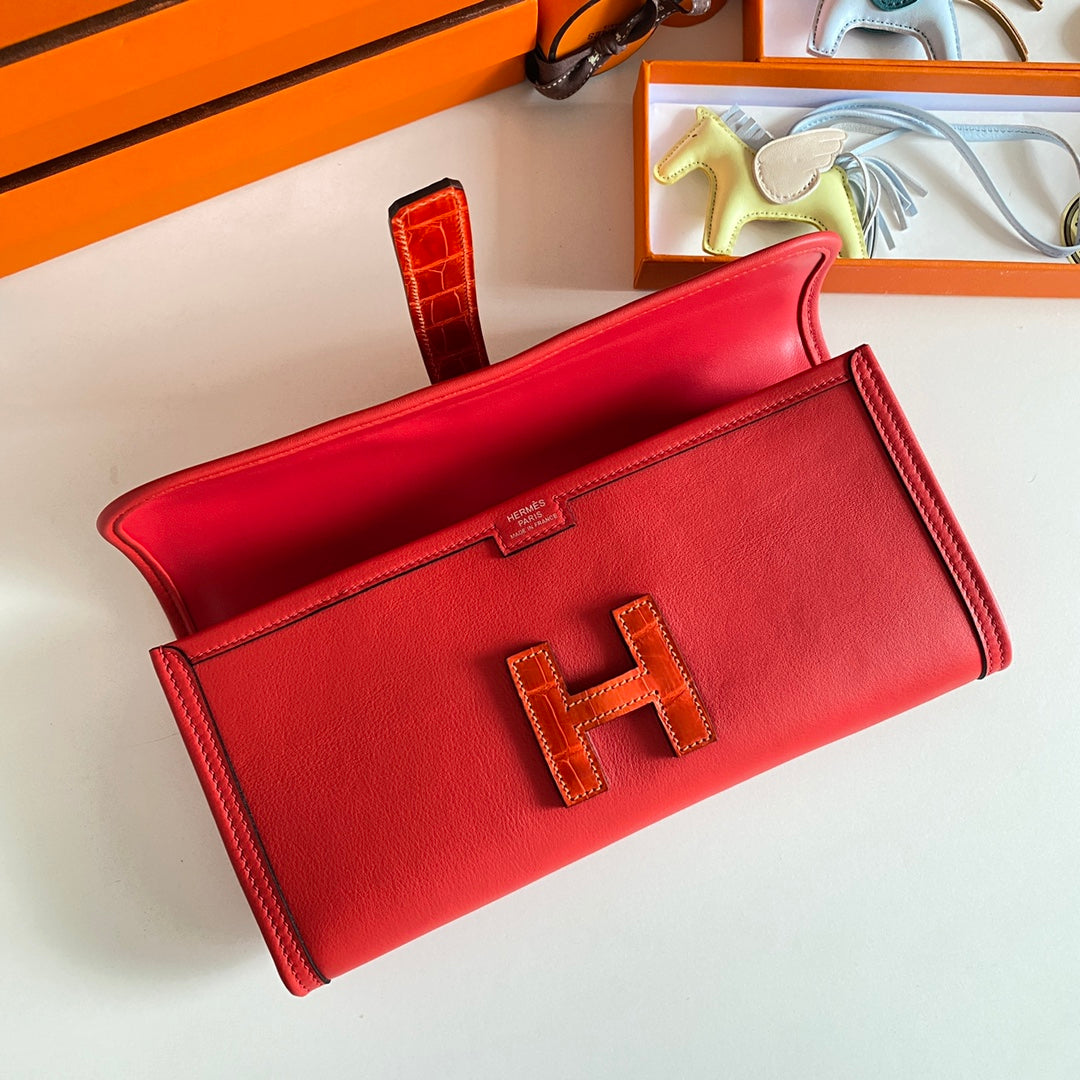 HERMES JIGE ELAN 29 CLUTCH IN RUBY RED CALFSKIN WITH APPLE RED LIZARD SKIN