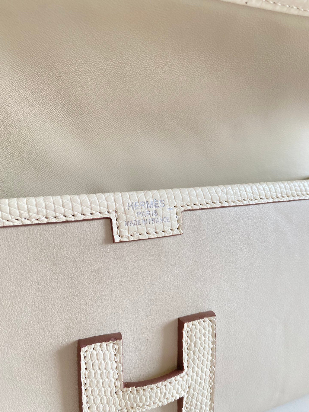 HERMES JIGE ELAN 29 CLUTCH IN BISQUE BEIGE CALFSKIN WITH LIZARD SKIN