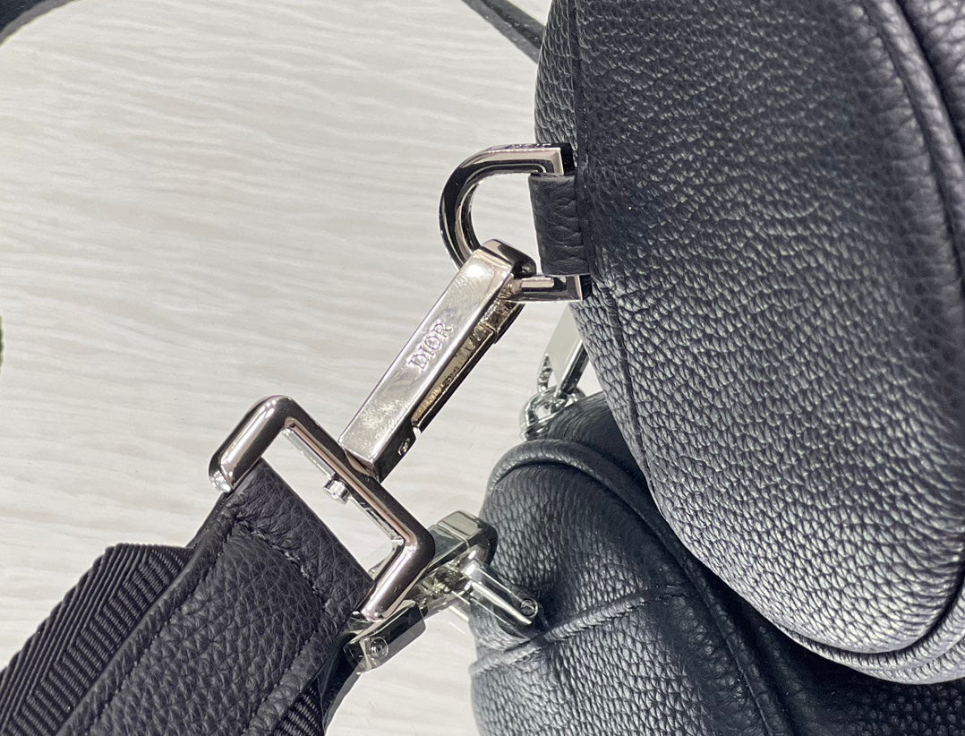 DIOR ROUND BUCKET 21 BAG IN BLACK LAMBSKIN
