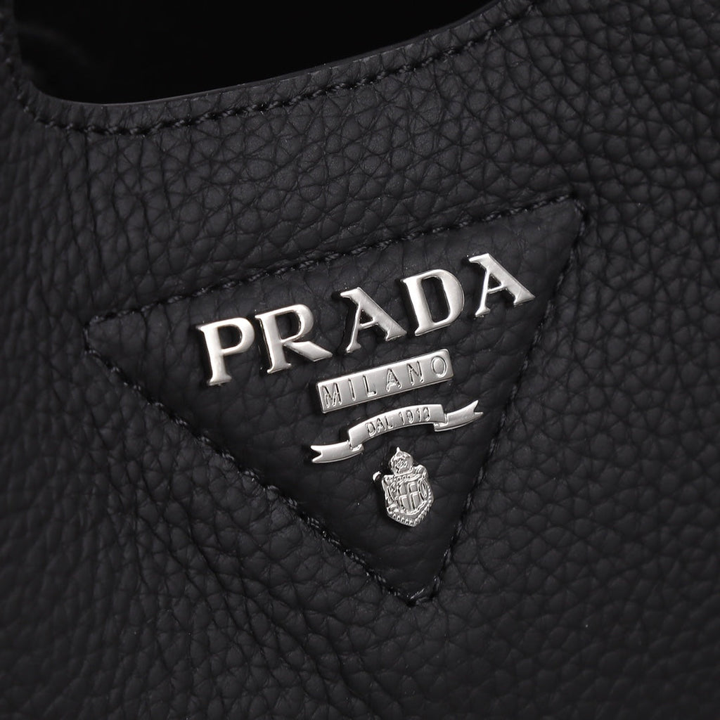 PRADA 18 DYNAMIQUE LOGO TOTE BAG IN BLACK CALFSKIN