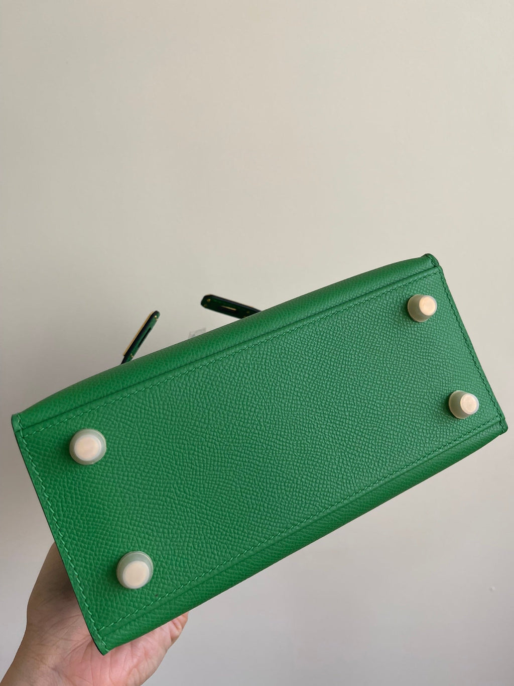 HERMES KELLY MINI 20 BAG IN EMERALD GREEN CALFSKIN WITH GOLD HARDWARE