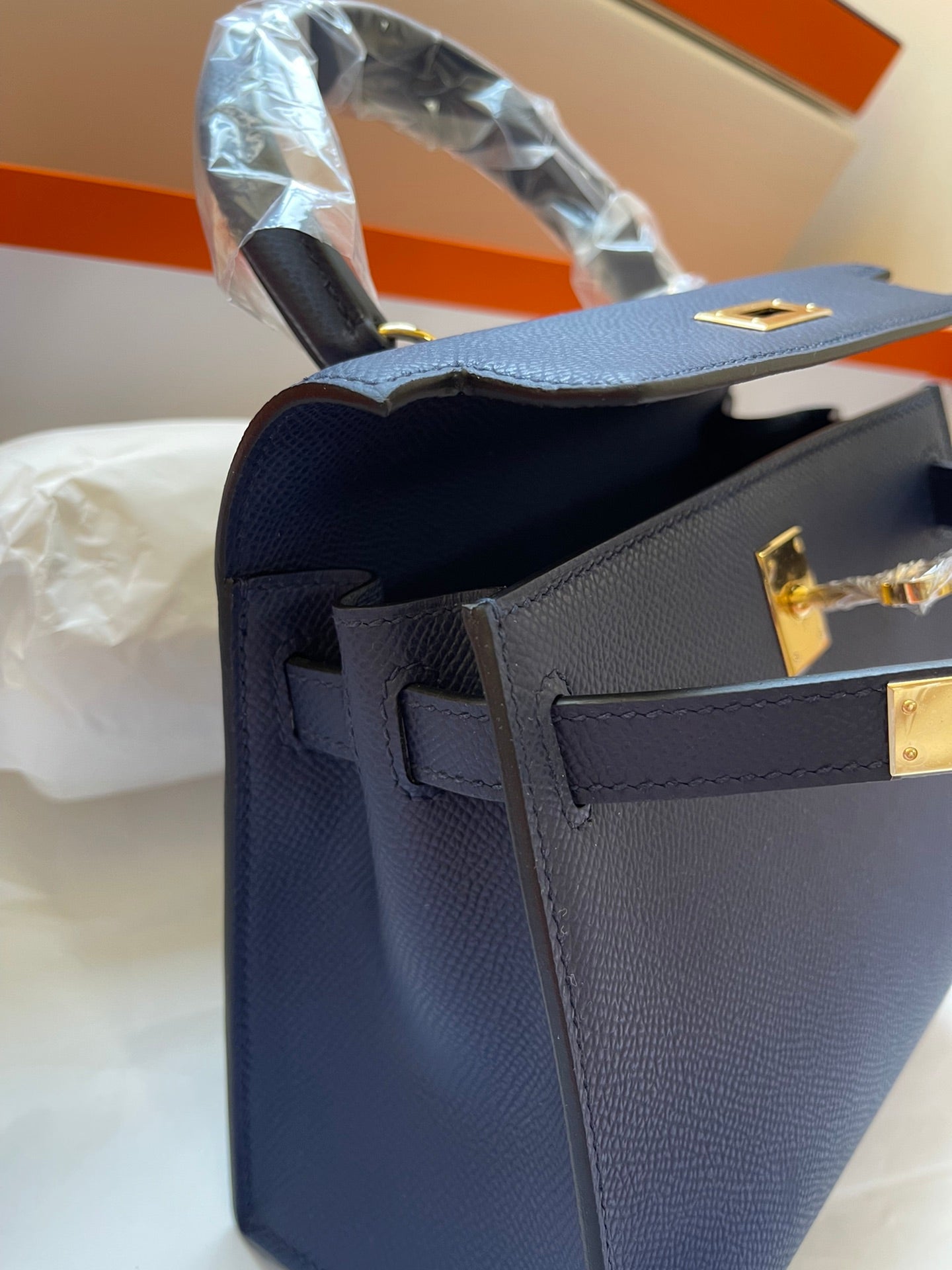 HERMES KELLY MINI 20 BAG IN NAVY BLUE CALFSKIN WITH GOLD HARDWARE