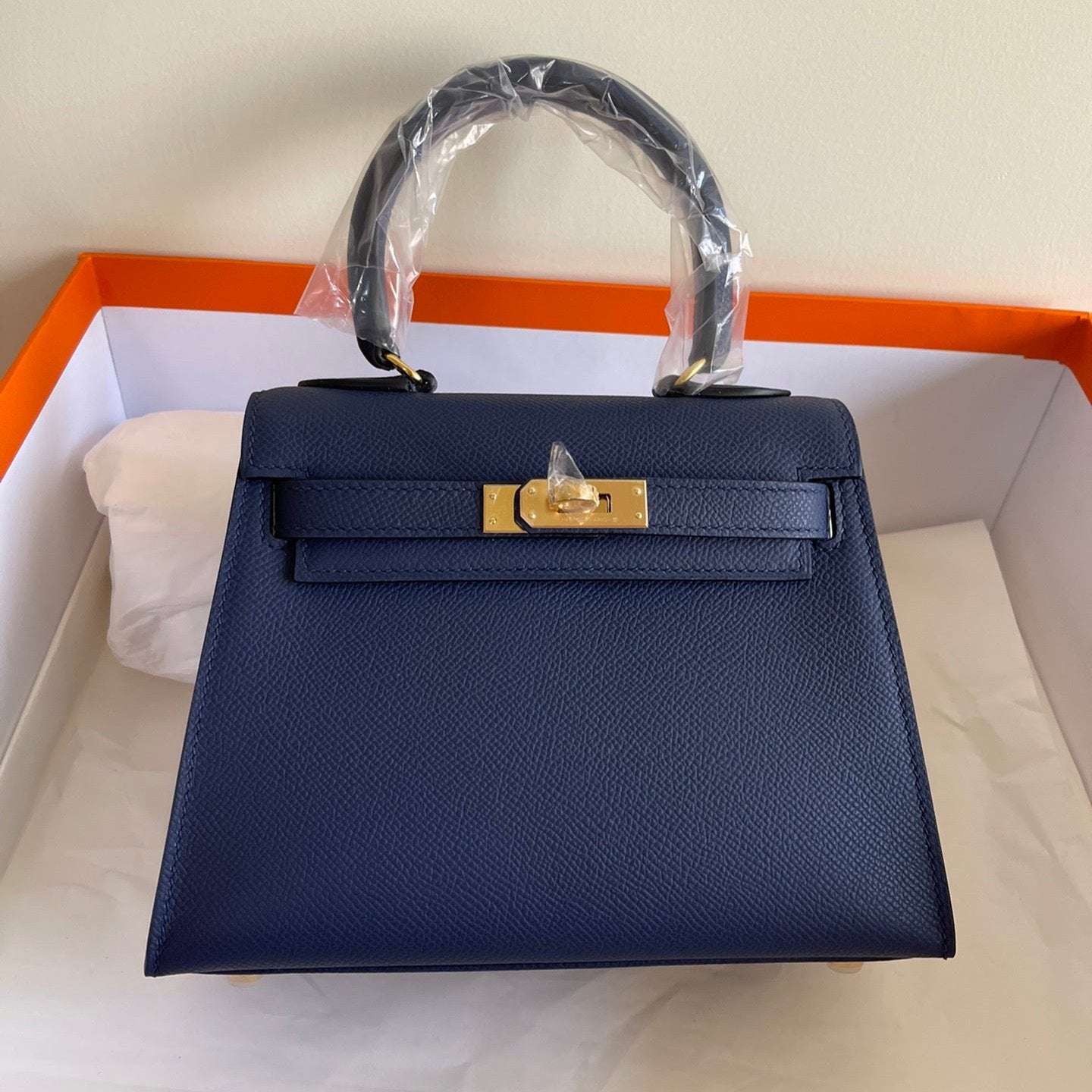 HERMES KELLY MINI 20 BAG IN NAVY BLUE CALFSKIN WITH GOLD HARDWARE