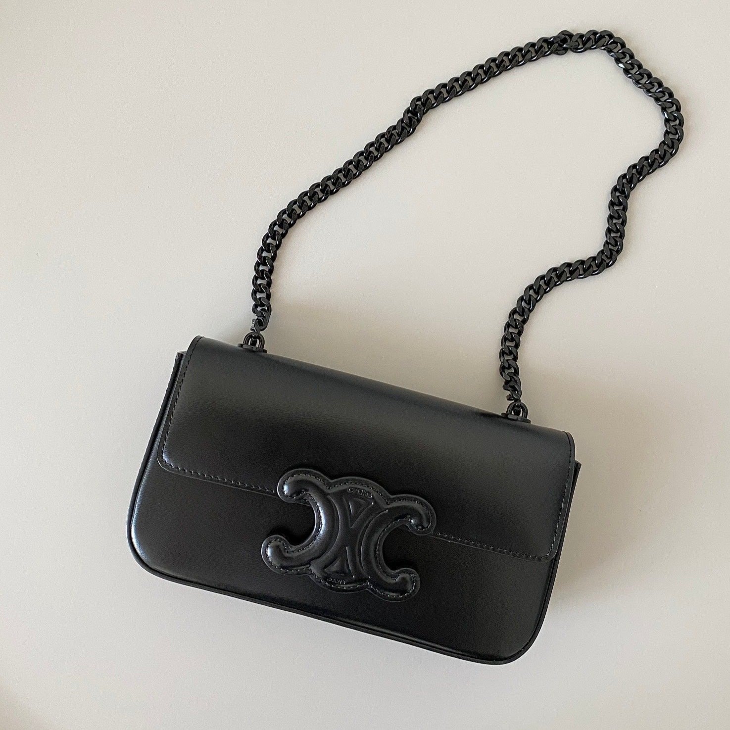 CELINE 20 CHAIN EMBOSSED ARMPIT BAG FULL BLACK CALFSKIN