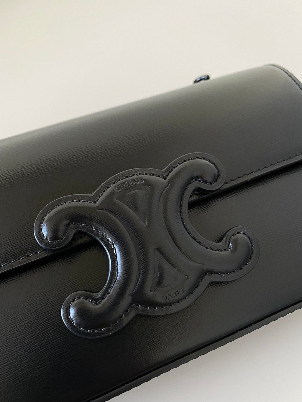 CELINE 20 CHAIN EMBOSSED ARMPIT BAG FULL BLACK CALFSKIN