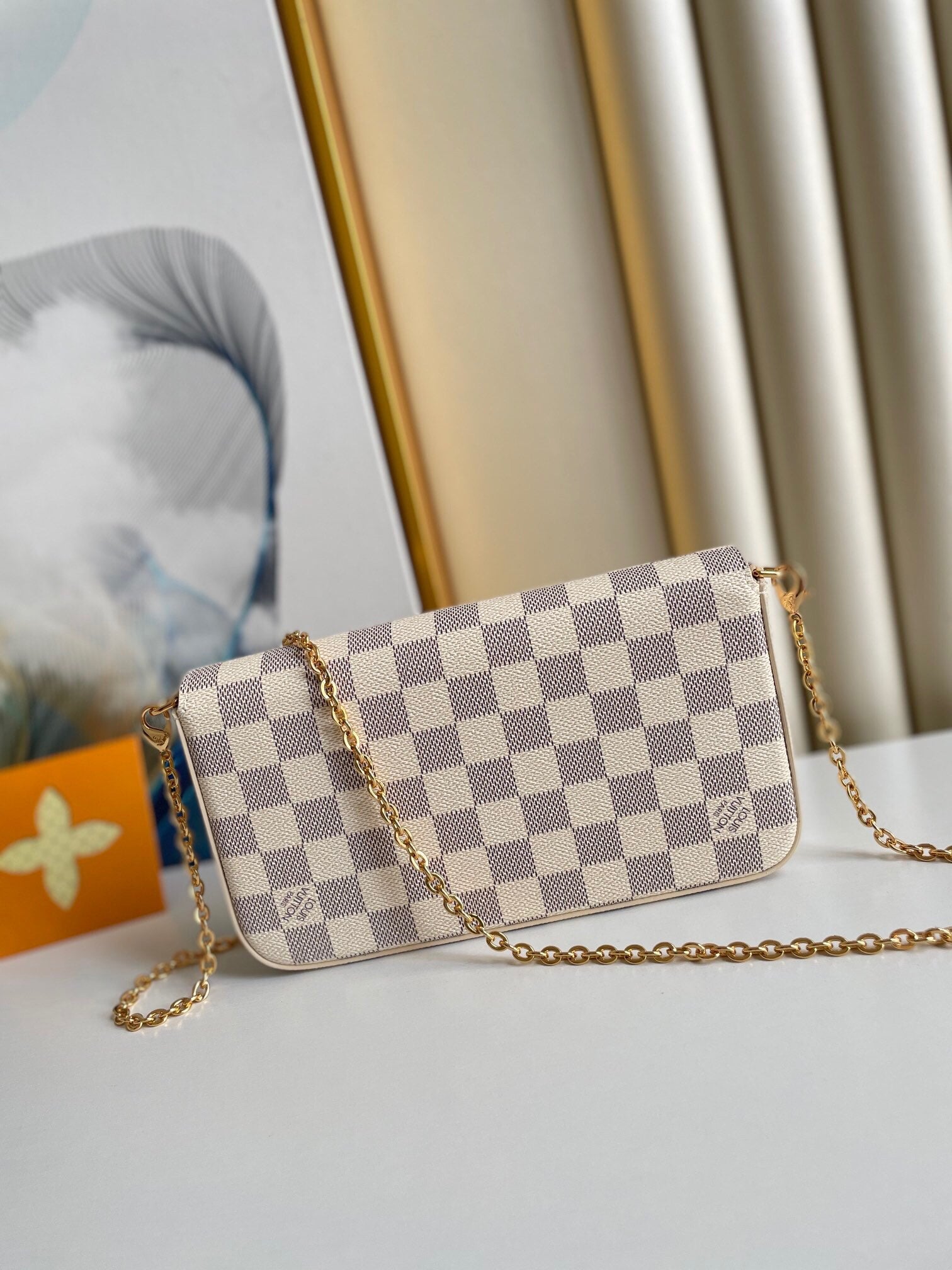 LOUIS VUITTON FÉLICIE POCHETTE 21 IN BLUE BEIGE DAMIER AZUR CANVAS GOLD HARDWARE