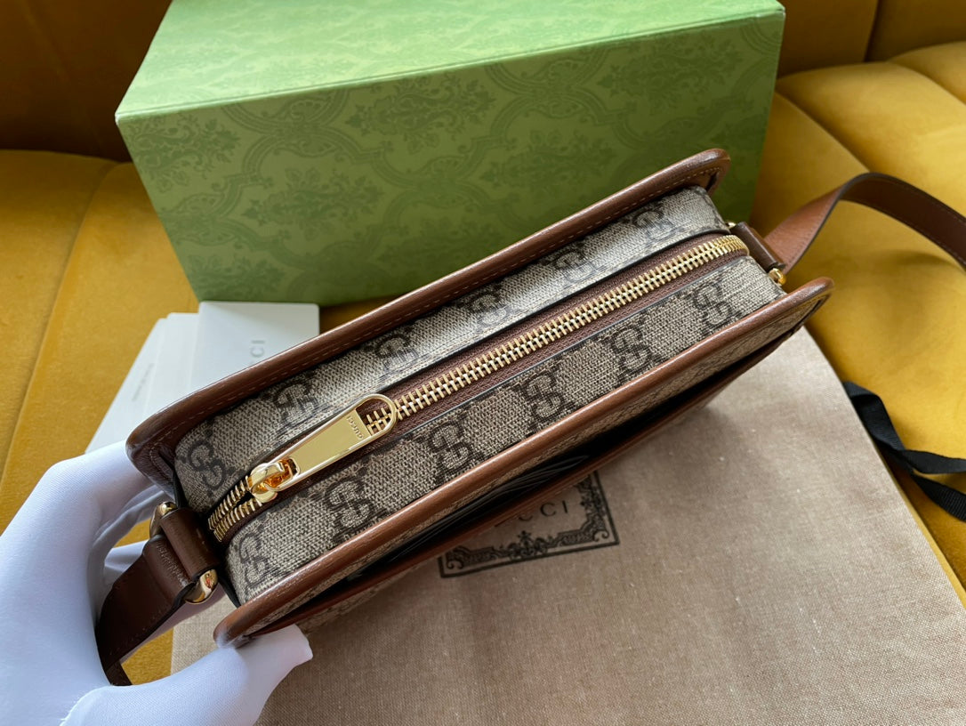 GUCCI BAG WITH INTERLOCKING G 22 IN BEIGE EBONY CANVAS AND BROWN CALFSKIN TRIM
