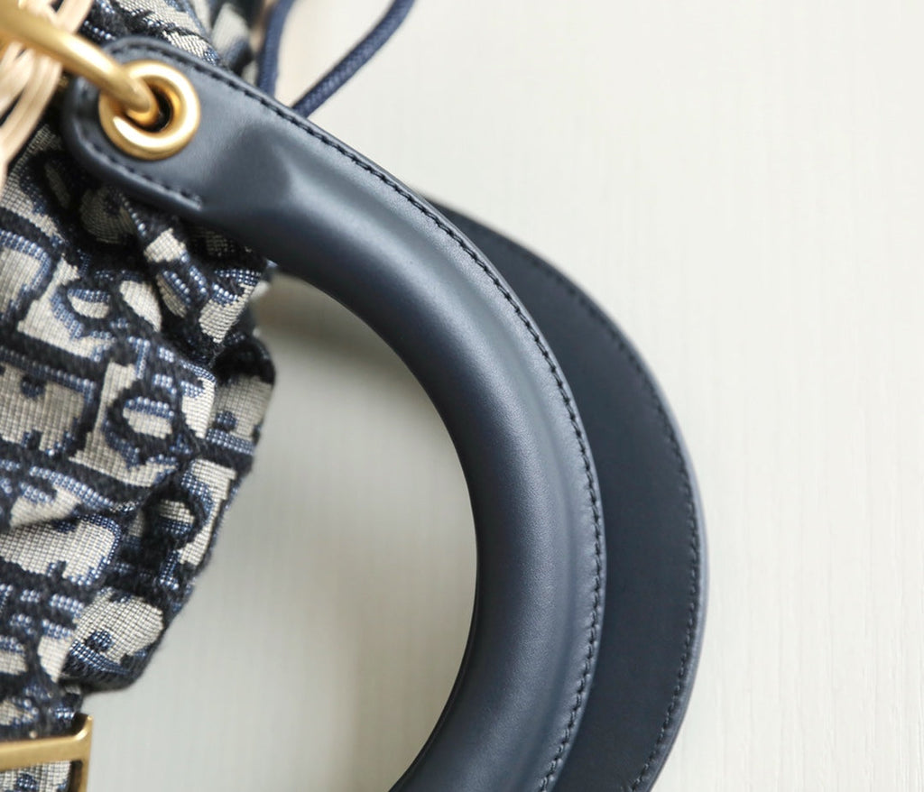 DIOR LADY 24 BASKET BAG IN BLACK OBLIQUE JACQUARD MIX BEIGE WICKER