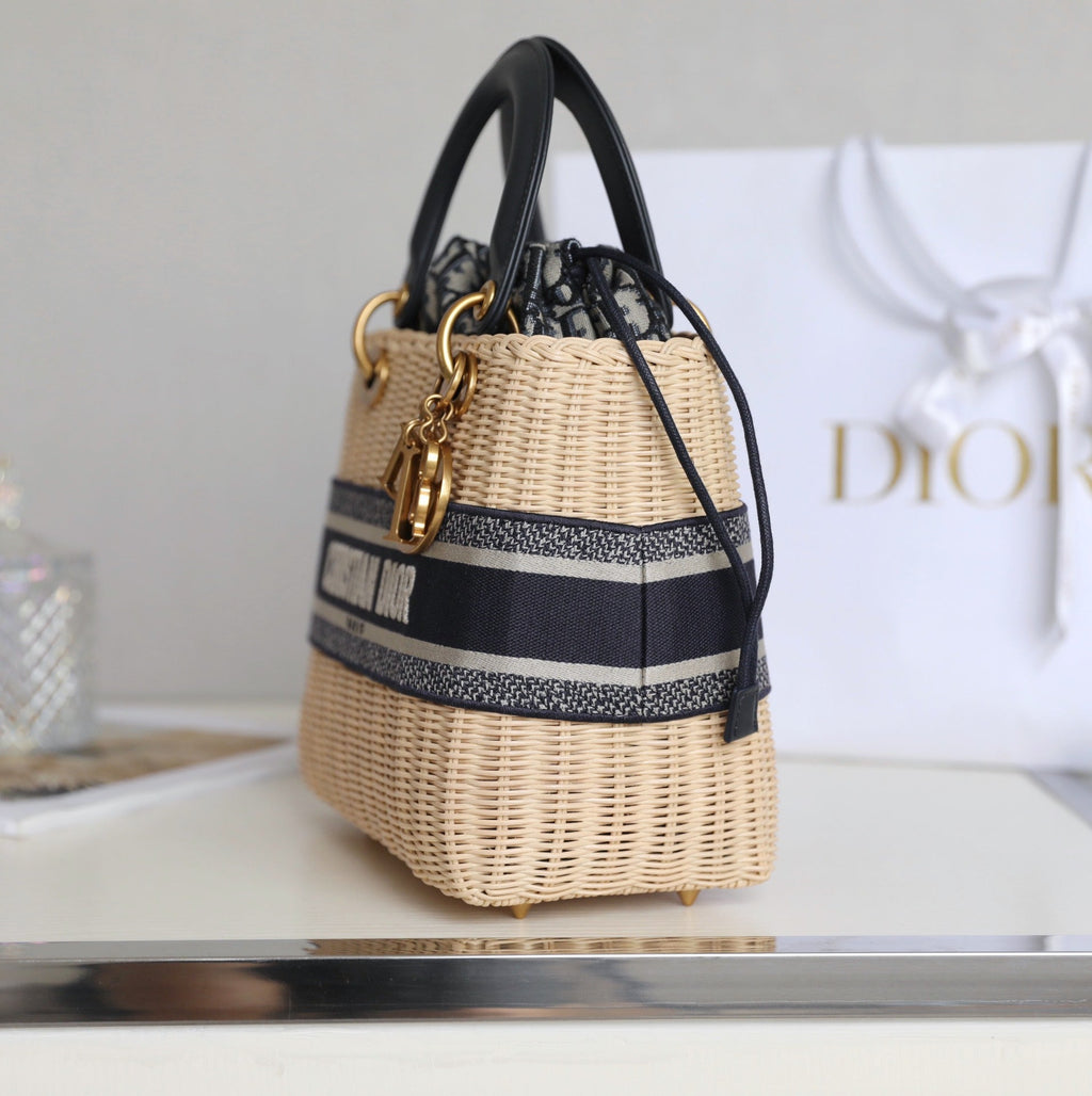 DIOR LADY 24 BASKET BAG IN BLACK OBLIQUE JACQUARD MIX BEIGE WICKER