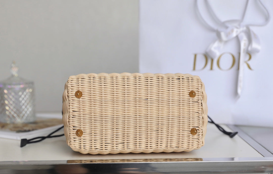 DIOR LADY 24 BASKET BAG IN BLACK OBLIQUE JACQUARD MIX BEIGE WICKER