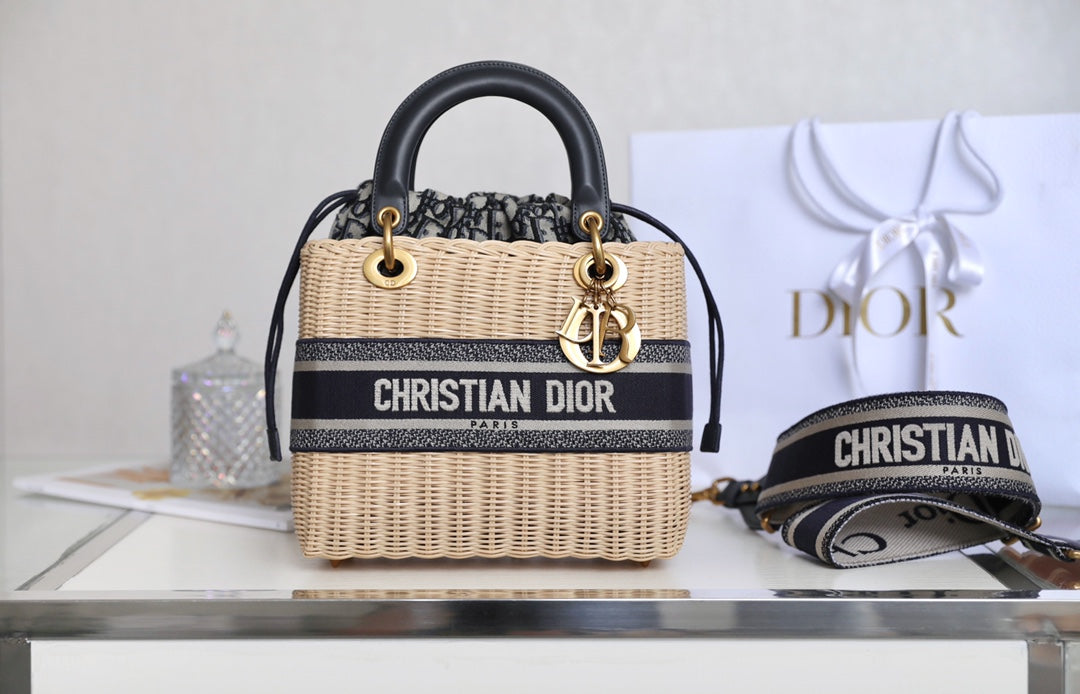 DIOR LADY 24 BASKET BAG IN BLACK OBLIQUE JACQUARD MIX BEIGE WICKER