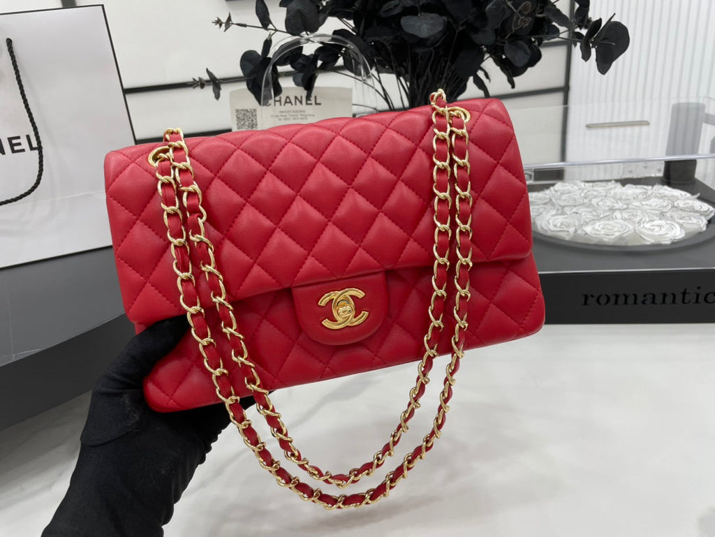 CHANEL 25 CLASSIC SMALL DOUBLE FLAP BAG IN CHERRY RED CALFSKIN WITH STRAP