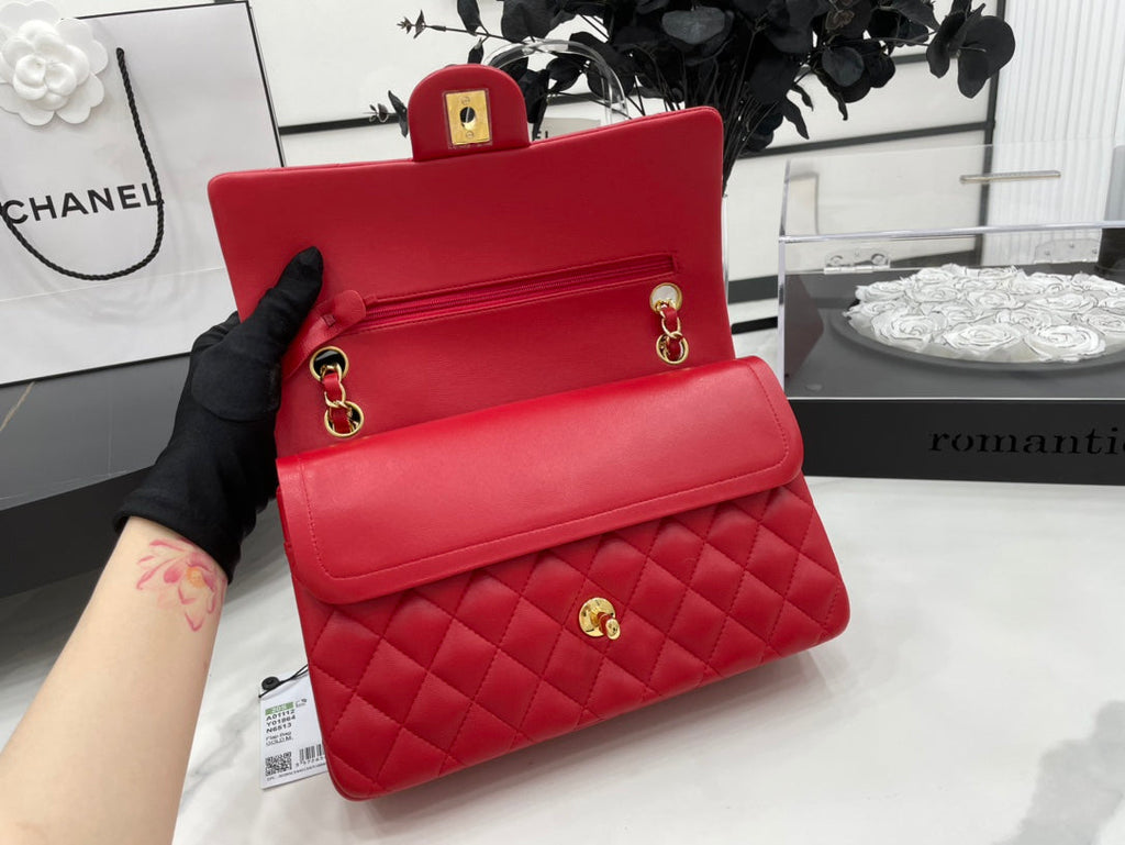 CHANEL 25 CLASSIC SMALL DOUBLE FLAP BAG IN CHERRY RED CALFSKIN WITH STRAP