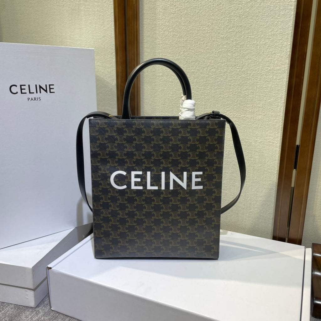 CELINE TRIOMPHE  32 BLACK IN PATTERN CALFSKIN