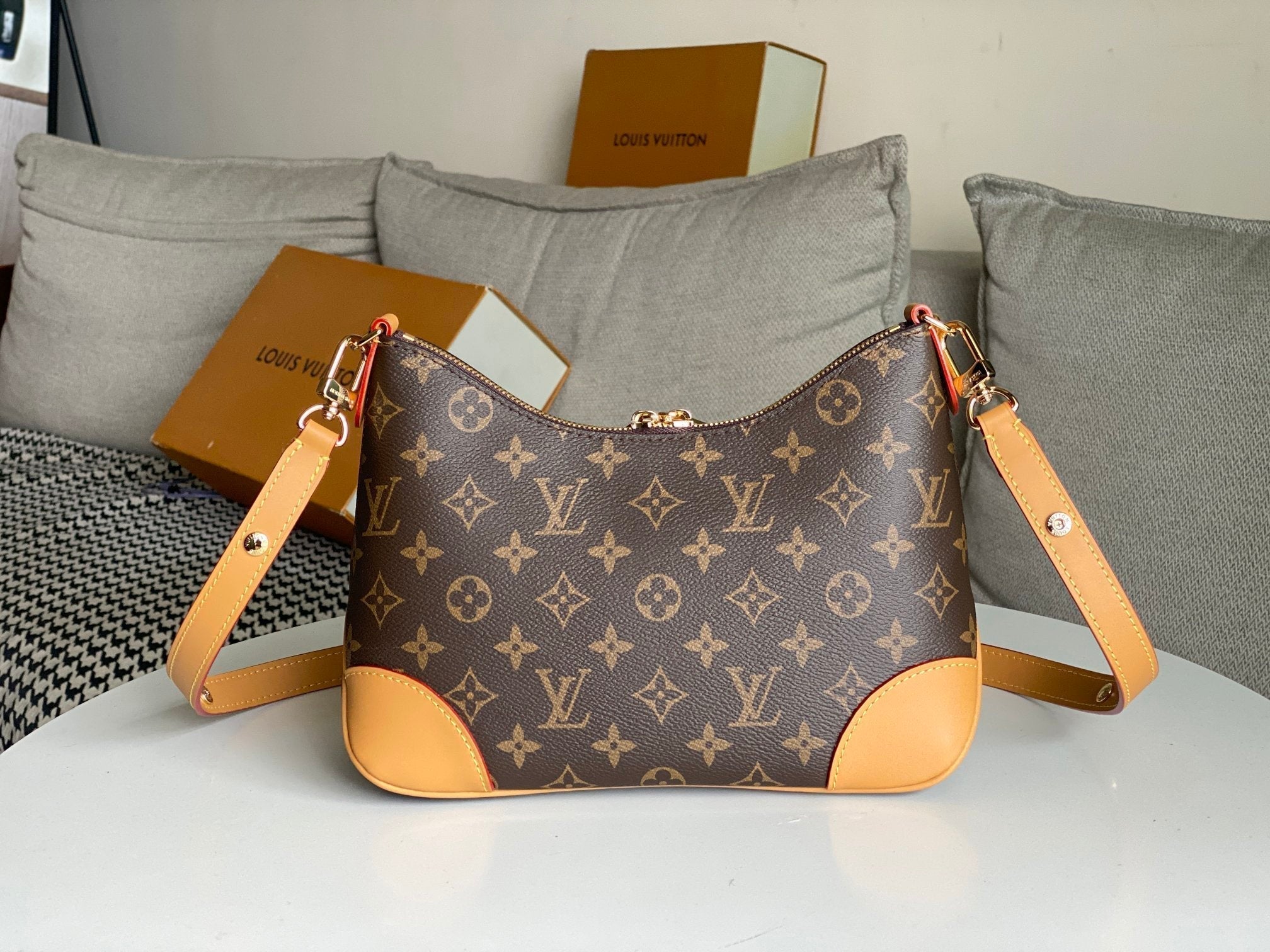 LOUIS VUITTON LV 25S BOULOGNE 29 IN BROWN MONOGRAM CANVAS LEATHER TRIM GOLD HARDWARE