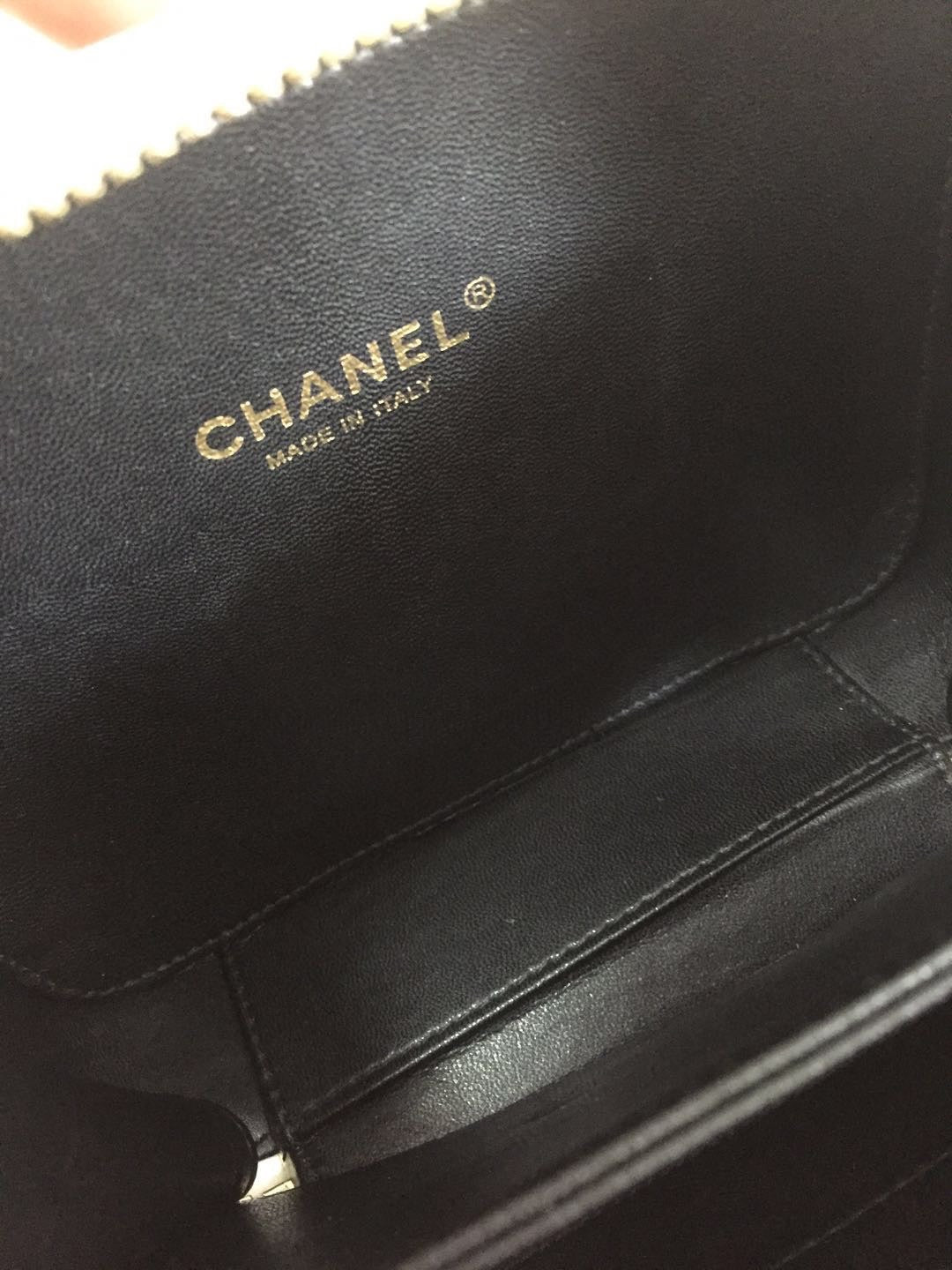 CHANEL MINI 17 VANITY CASE IN BLACK MIX WHITE CALFSKIN GOLD HARDWARE
