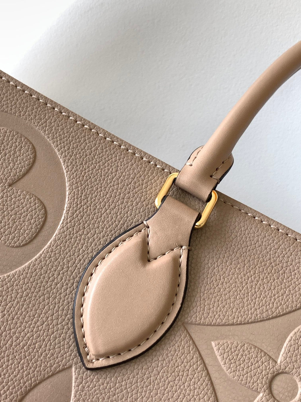 LOUIS VUITTON ONTHEGO GM 41 GREY