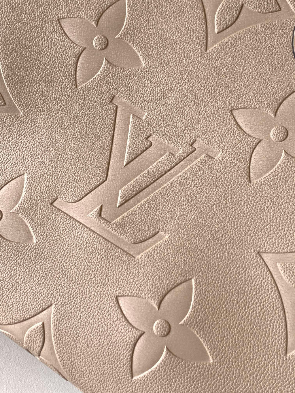 LOUIS VUITTON ONTHEGO GM 41 GREY