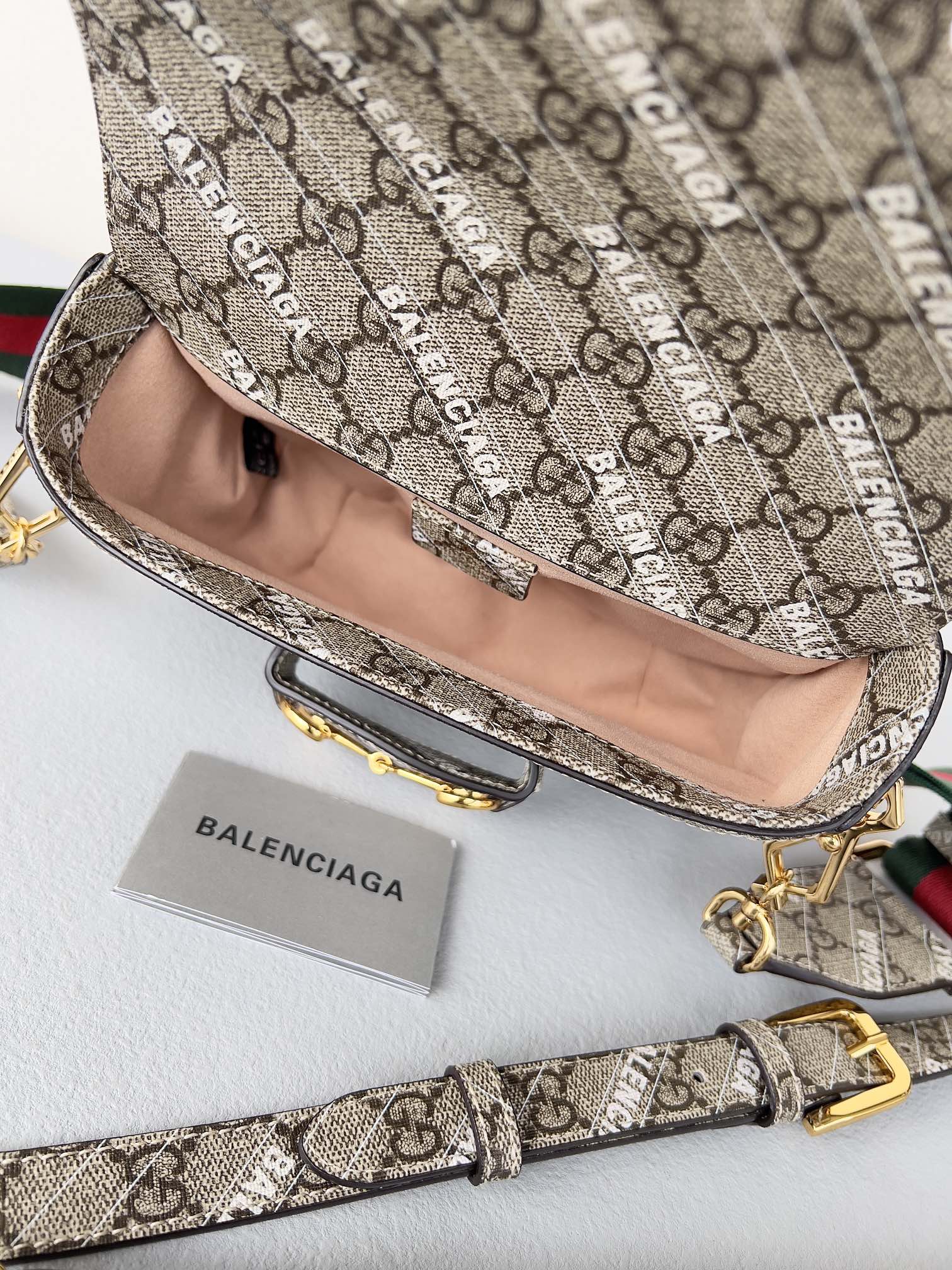 GUCCI MINI 25 PRINTED SADDLE BAG IN EICRU BEIGE CANVAS