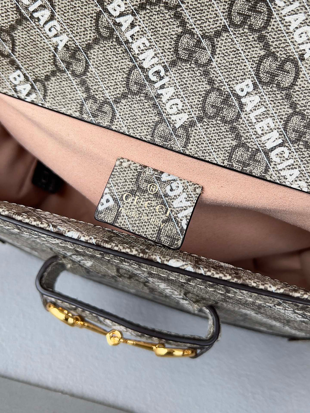 GUCCI MINI 25 PRINTED SADDLE BAG IN EICRU BEIGE CANVAS