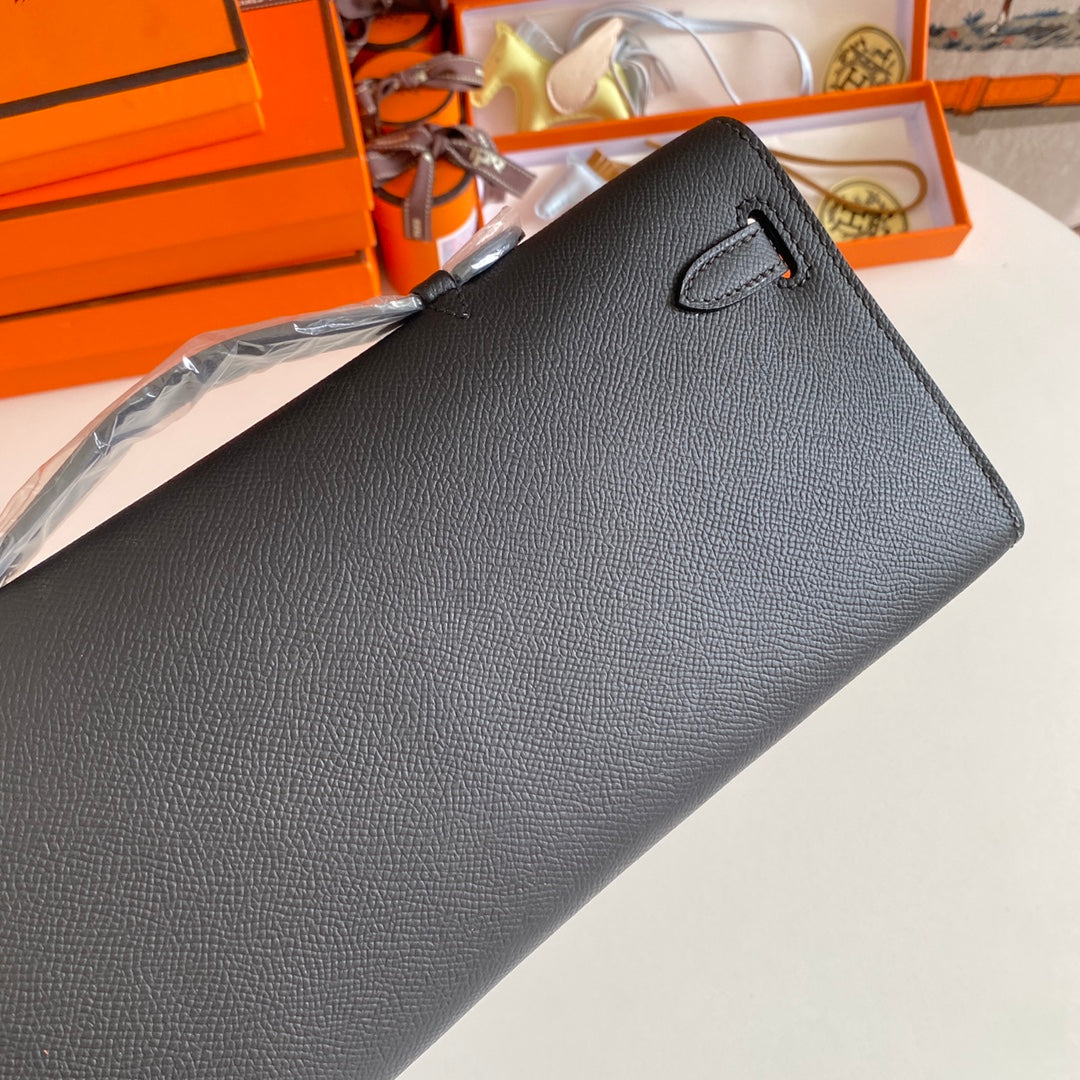HERMES KELLY CUT 31 IN BLACK CALFSKIN WITH SILVER HARDWARE