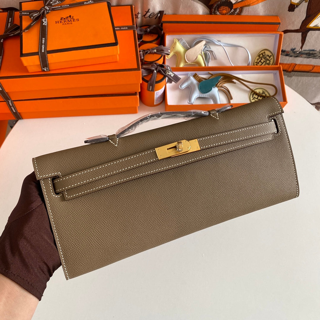 HERMES KELLY CUT 31 IN MOCHA BROWN CALFSKIN WITH GOLD HARDWARE
