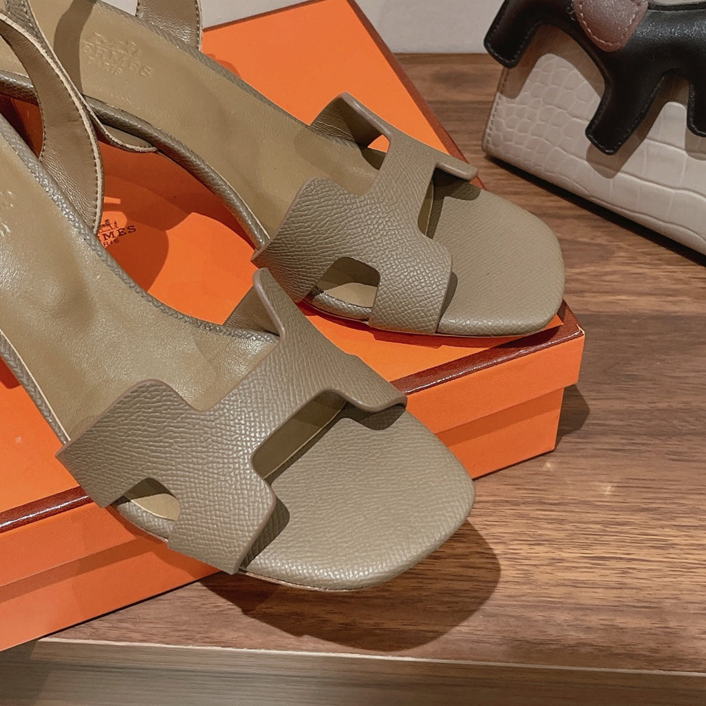 HERMES HOLY 75 SANDAL IN MEDIUM BROWN GRAINED CALFSKIN