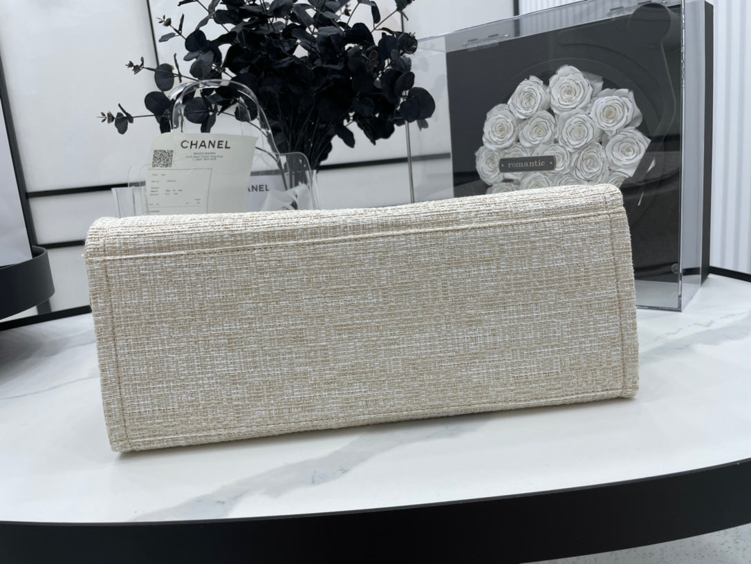 CHANEL DEAUVILLE LARGE 38 TOTE BAG IN BEIGE CANVAS GOLD HARDWARE