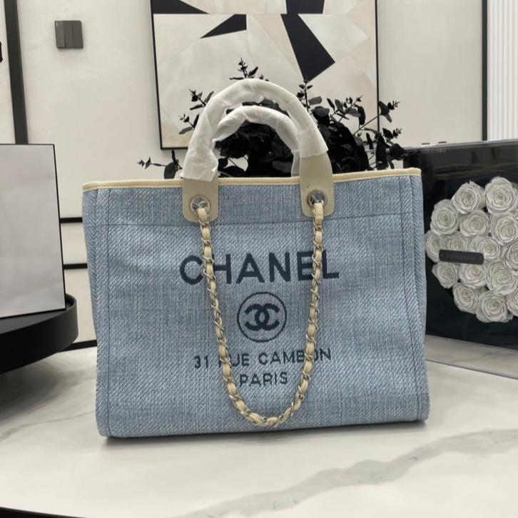 CHANEL DEAUVILLE LARGE 38 TOTE BAG IN LIGHT BLUE CANVAS WITH BLACK LOGO