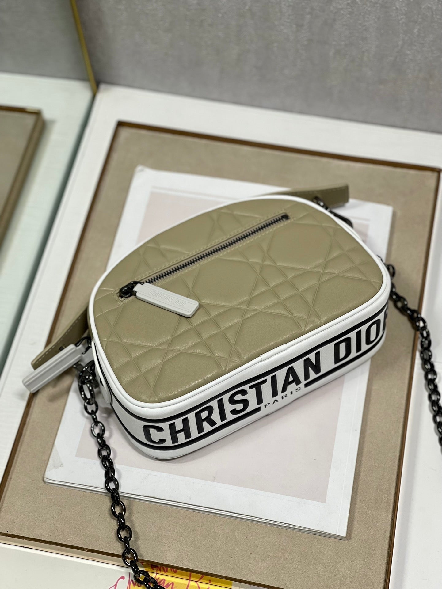 DIOR VIBE HOBO 22 BAG IN ECRU BEIGE CALFSKIN