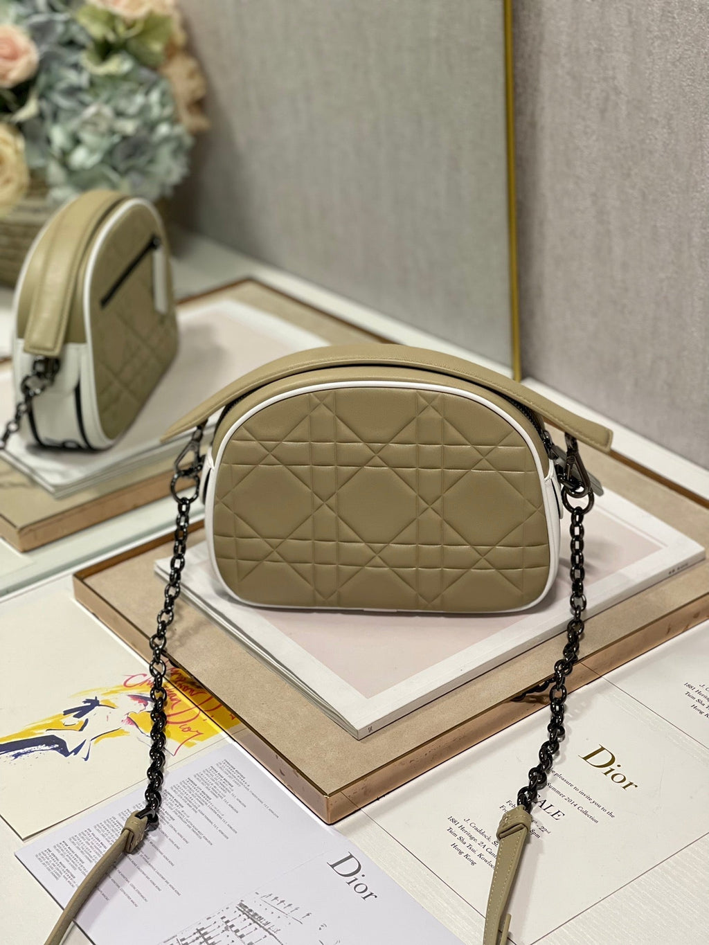 DIOR VIBE HOBO 22 BAG IN ECRU BEIGE CALFSKIN
