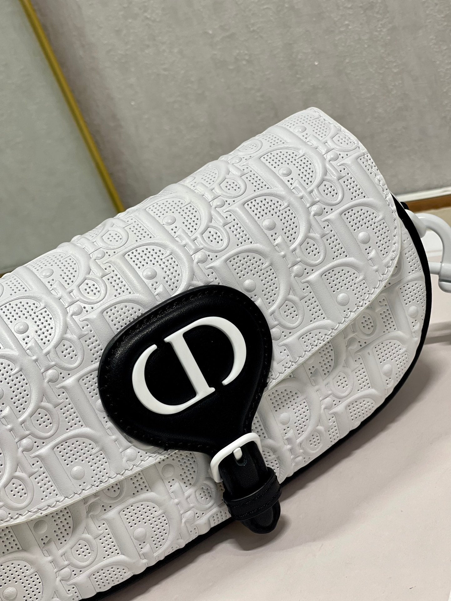 DIOR BOBBY EAST-WEST 21 BAG IN WHITE LAMBSKIN