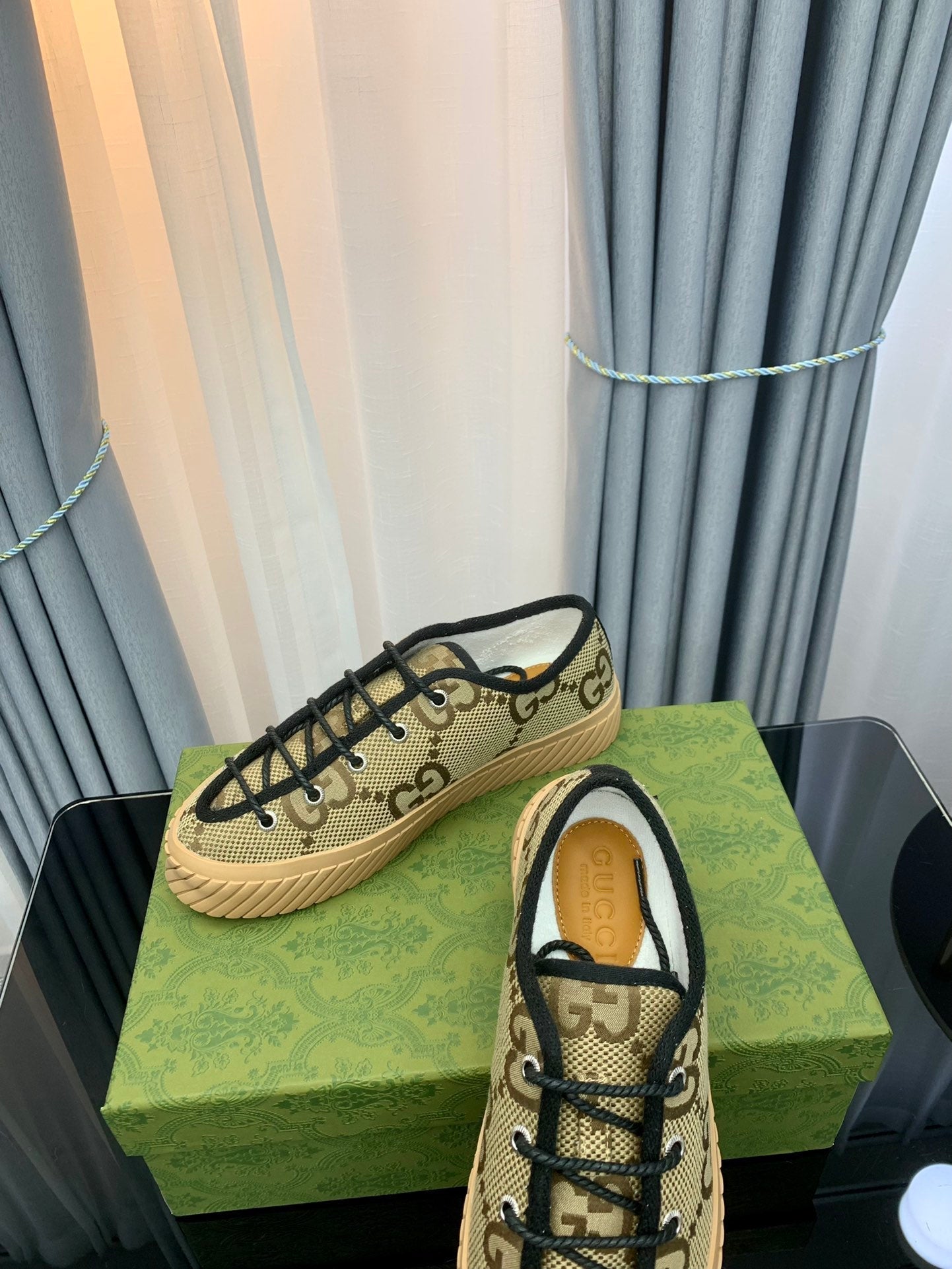 GUCCI UNIQUE SNEAKER THICK-SOLE STRAW COLOR CANVAS