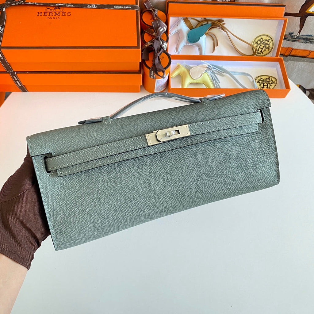 HERMES KELLY CUT 31 IN SEAFOAM GREEN CALFSKIN WITH SILVER HARDWARE
