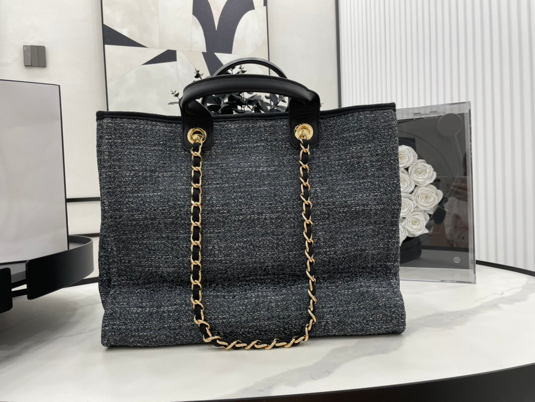 CHANEL DEAUVILLE LARGE 38 TOTE BAG IN BLACK CANVAS GOLD HARDWARE