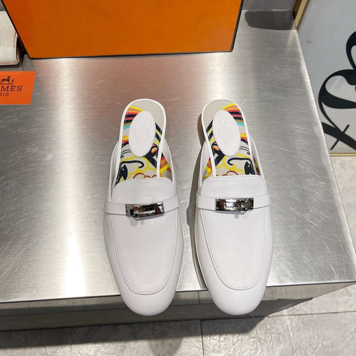 HERMES 0Z MULE WHITE CALFSKIN WITH BLACK PATTERN