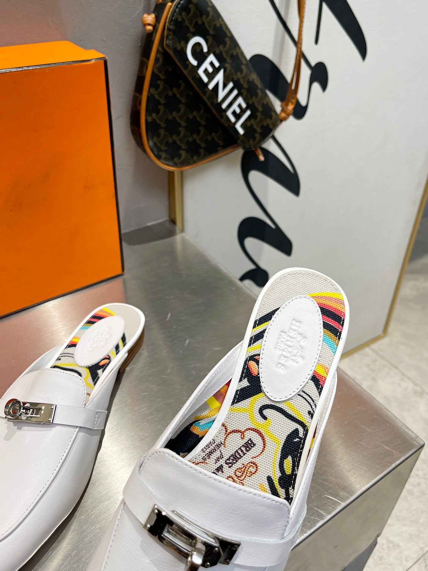 HERMES 0Z MULE WHITE CALFSKIN WITH BLACK PATTERN