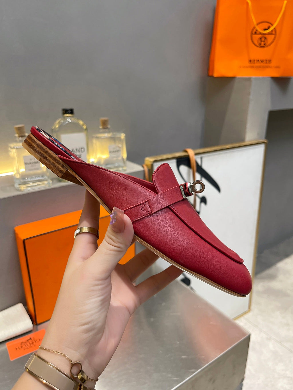 HERMES 0Z MULE RUBY CALFSKIN WITH PATTERN