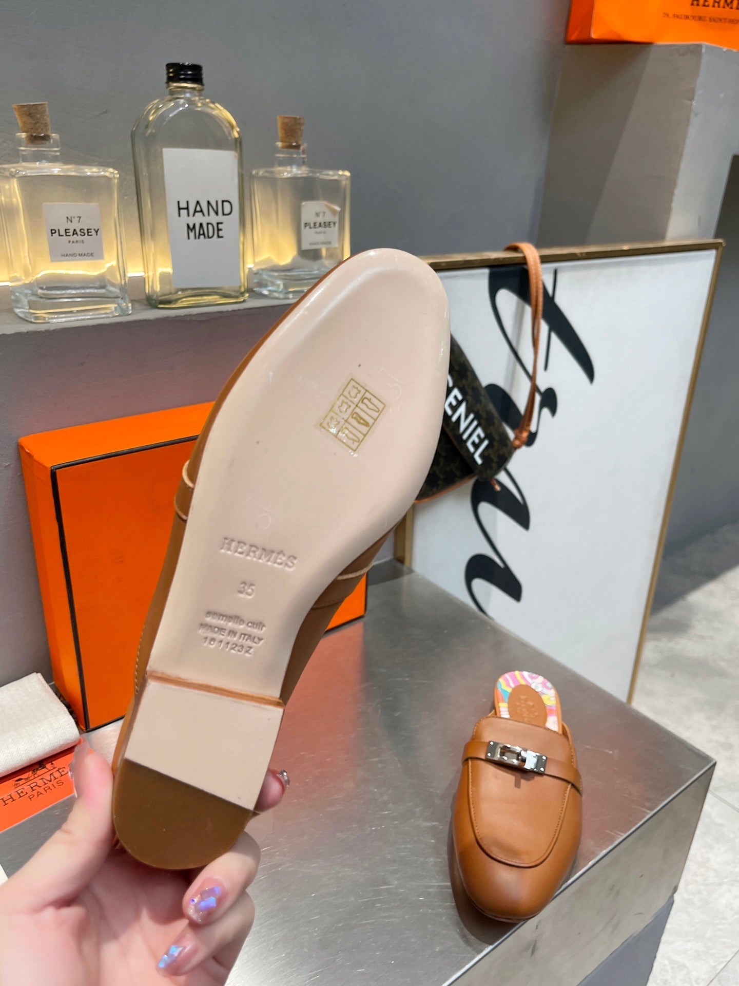 HERMES 0Z MULE CARAMEL CALFSKIN WITH PATTERN