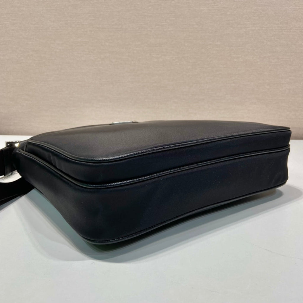 PRADA SQUARE BAG 28 IN BLACK RE-NYLON AND SAFFIANO LEATHER TRIM