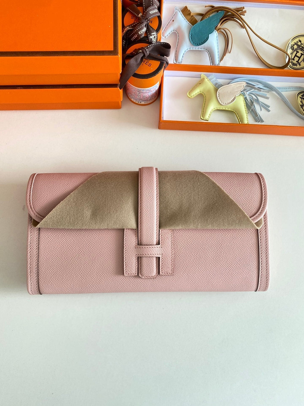 HERMES JIGE ELAN 29 CLUTCH IN CREPE PINK CALFSKIN